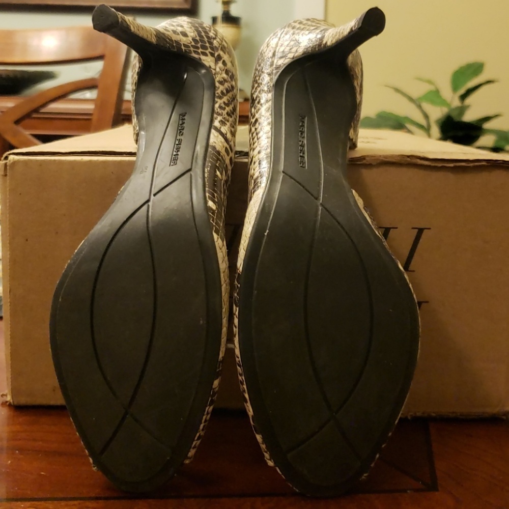 Shoes - Picture 3 of 5